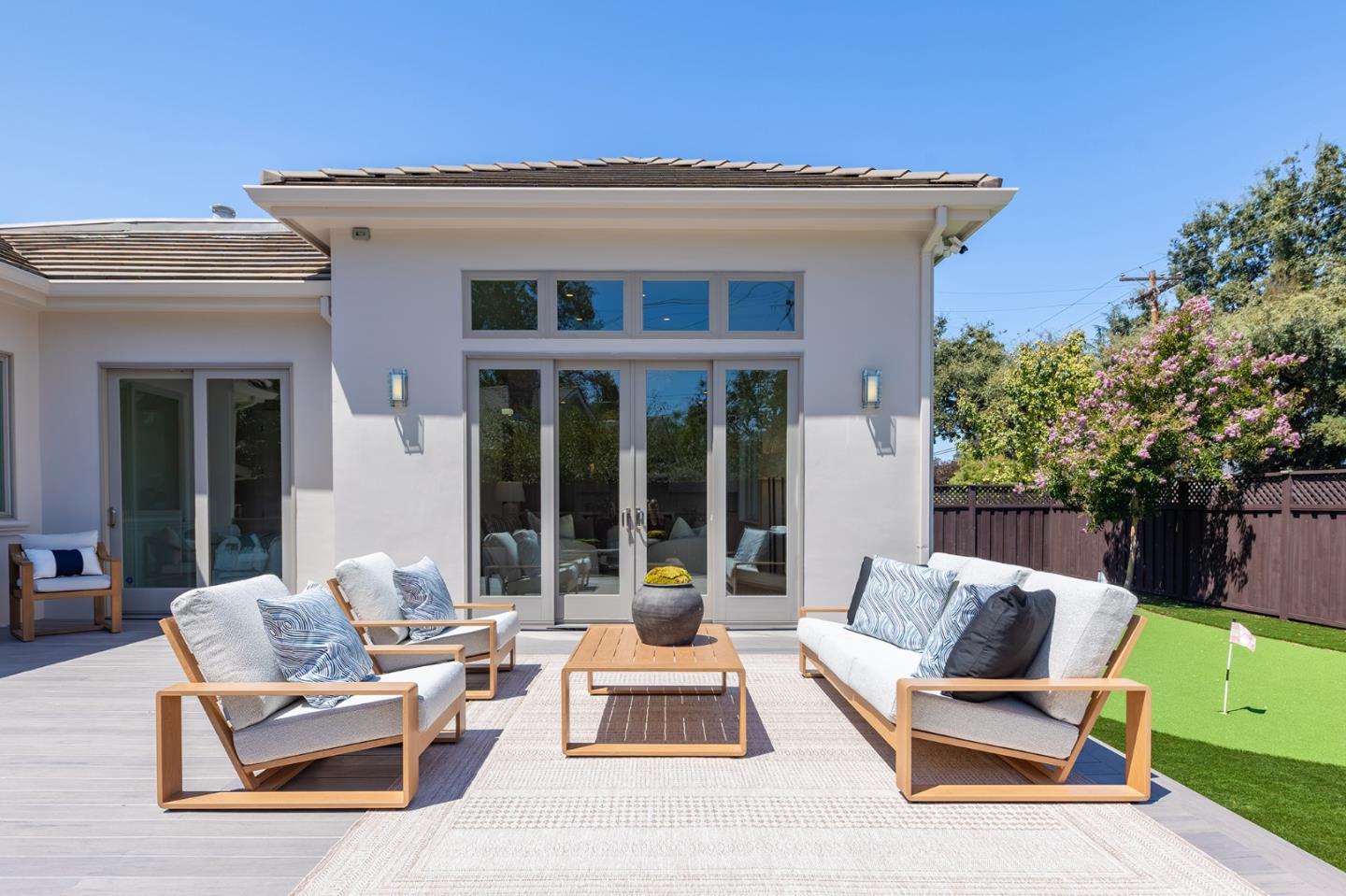 3990 Laguna Avenue, PaloAlto, CA 94306