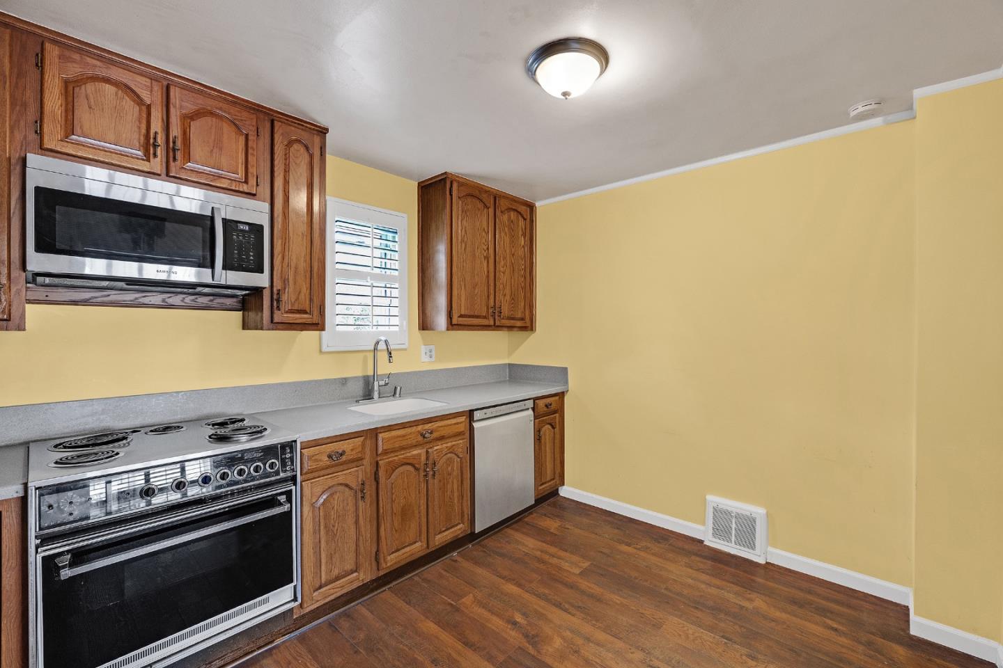 141 Linden Avenue, SanBruno, CA 94066