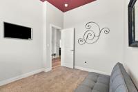911 Trinity Drive, Hollister, CA 95023