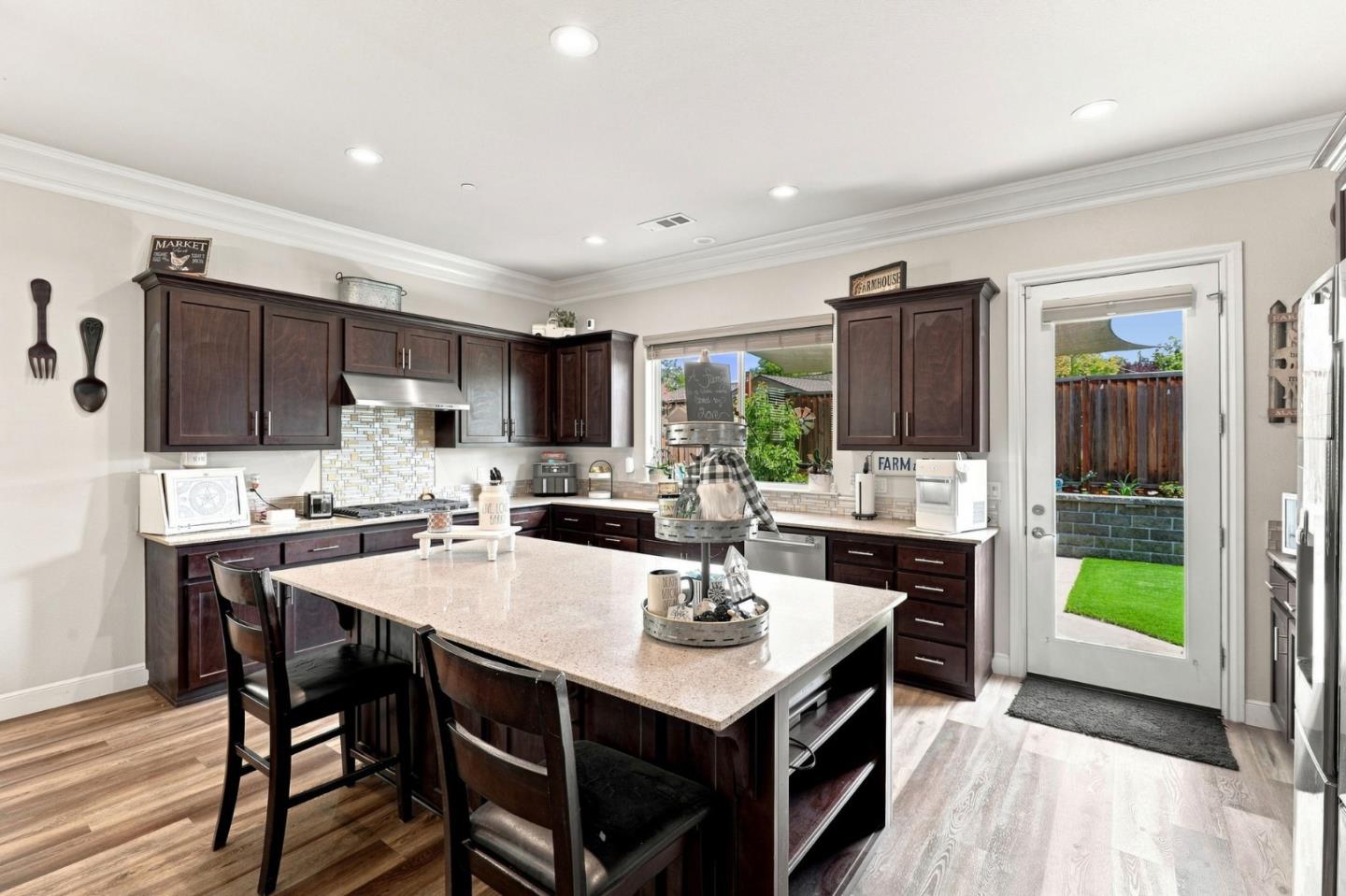 911 Trinity Drive, Hollister, CA 95023