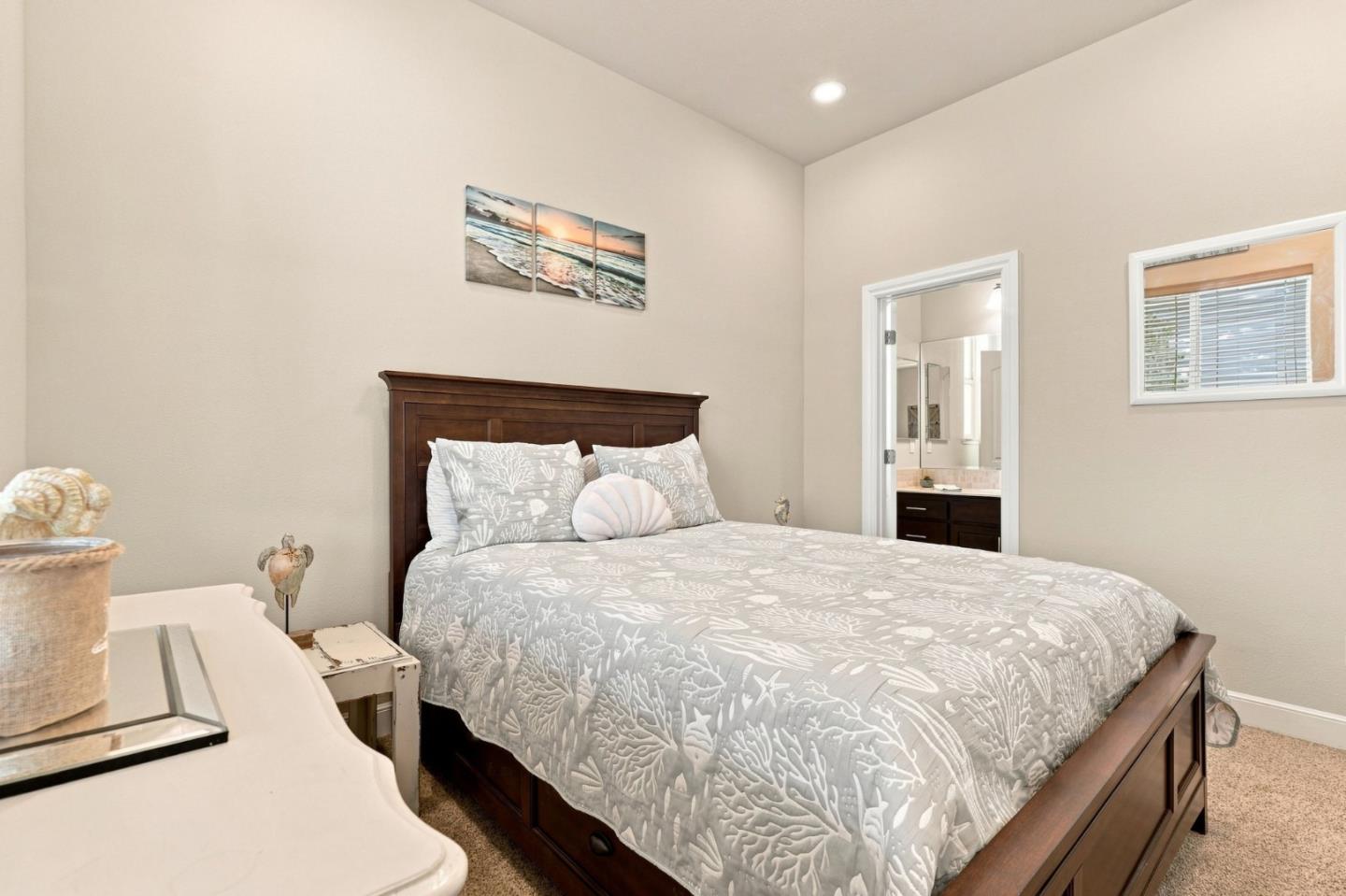 911 Trinity Drive, Hollister, CA 95023