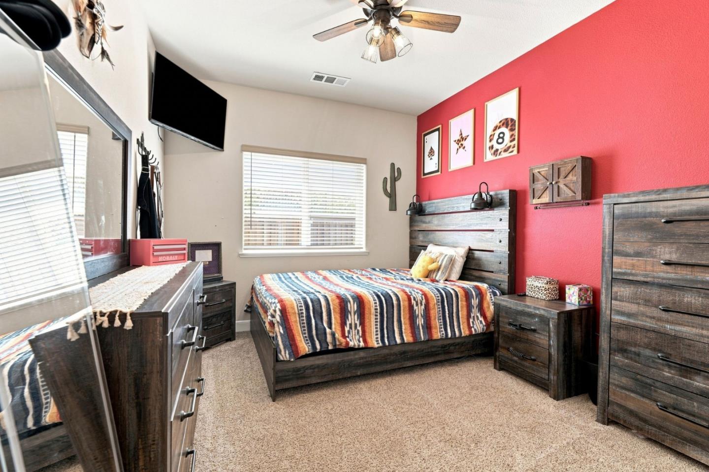 911 Trinity Drive, Hollister, CA 95023