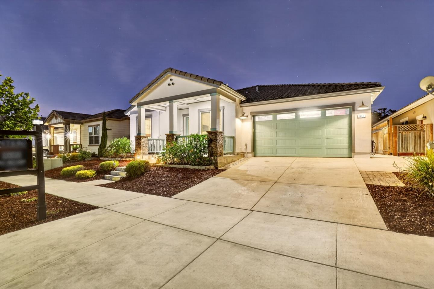 911 Trinity Drive, Hollister, CA 95023