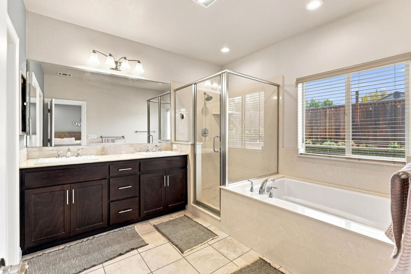 911 Trinity Drive, Hollister, CA 95023