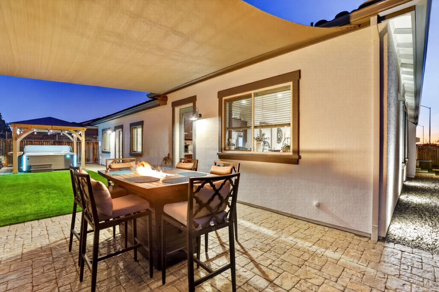 911 Trinity Drive, Hollister, CA 95023