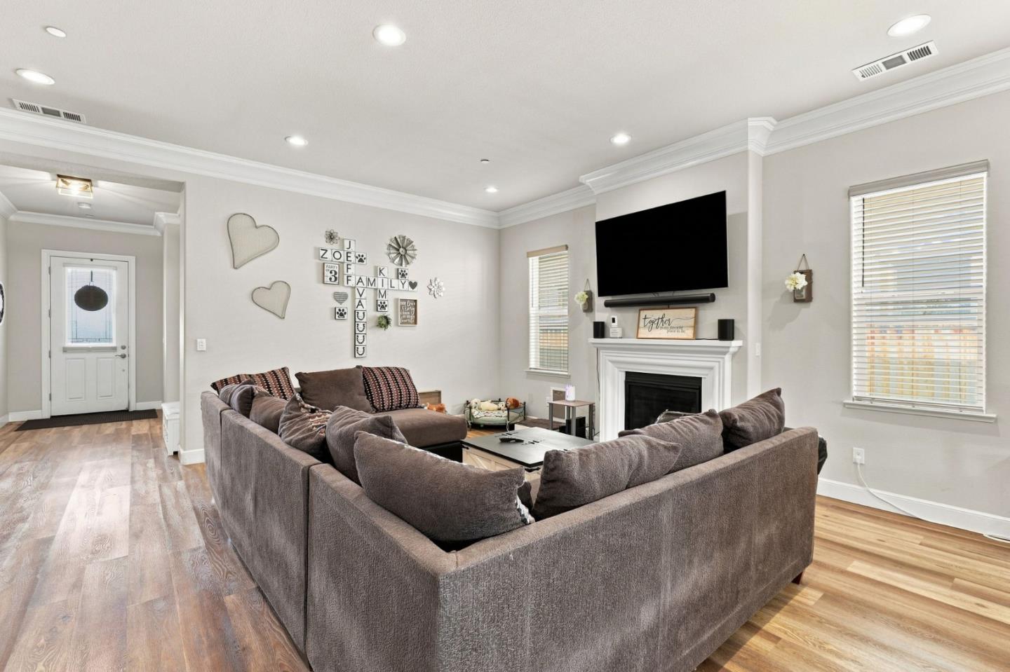 911 Trinity Drive, Hollister, CA 95023