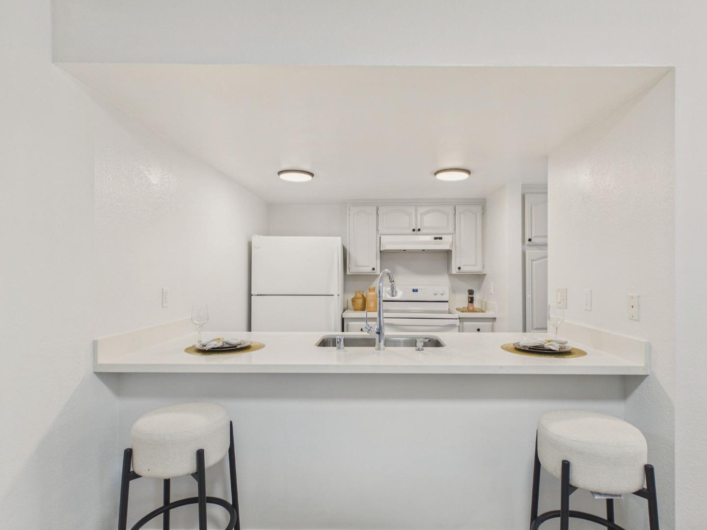 215 Red Oak Drive, #G, Sunnyvale, CA 94086