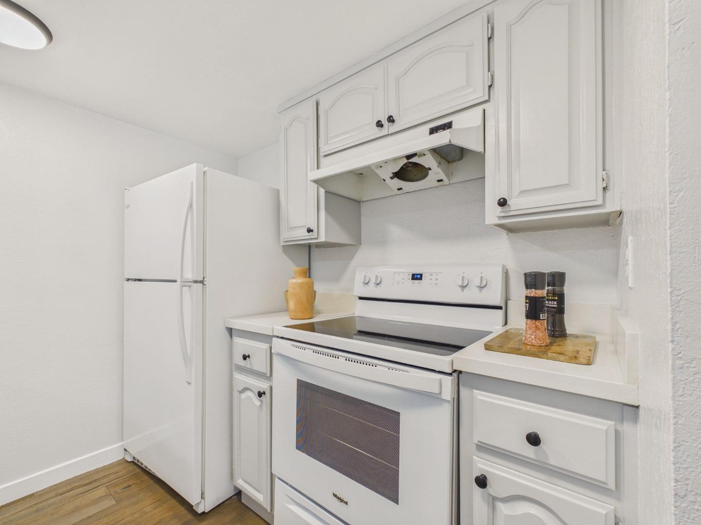 215 Red Oak Drive, #G, Sunnyvale, CA 94086