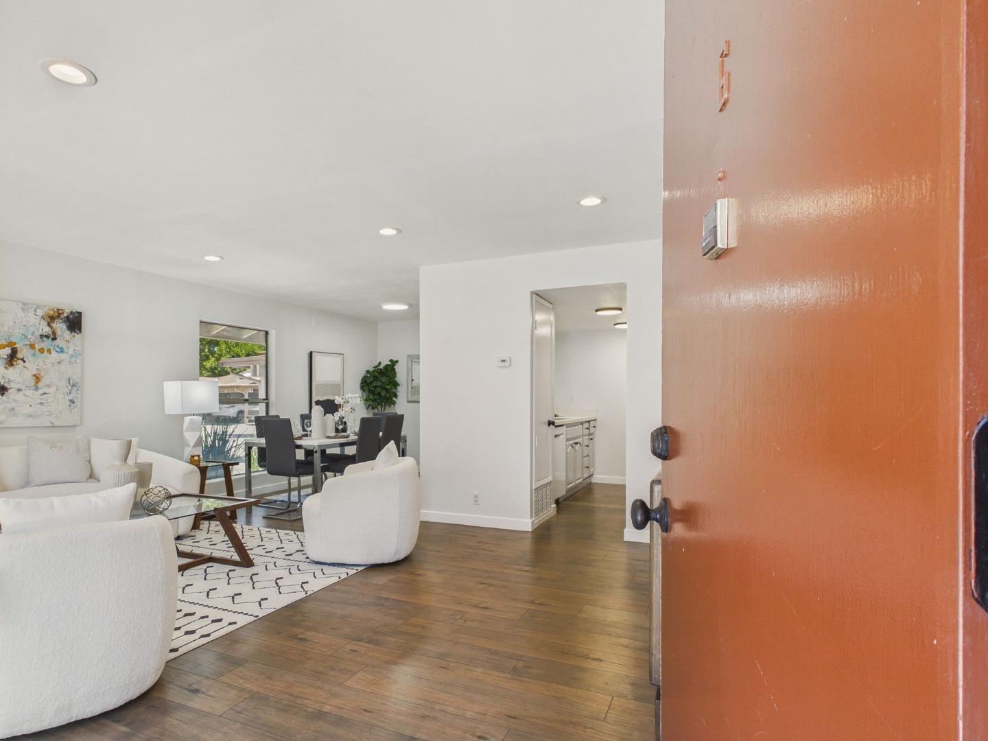 215 Red Oak Drive, #G, Sunnyvale, CA 94086