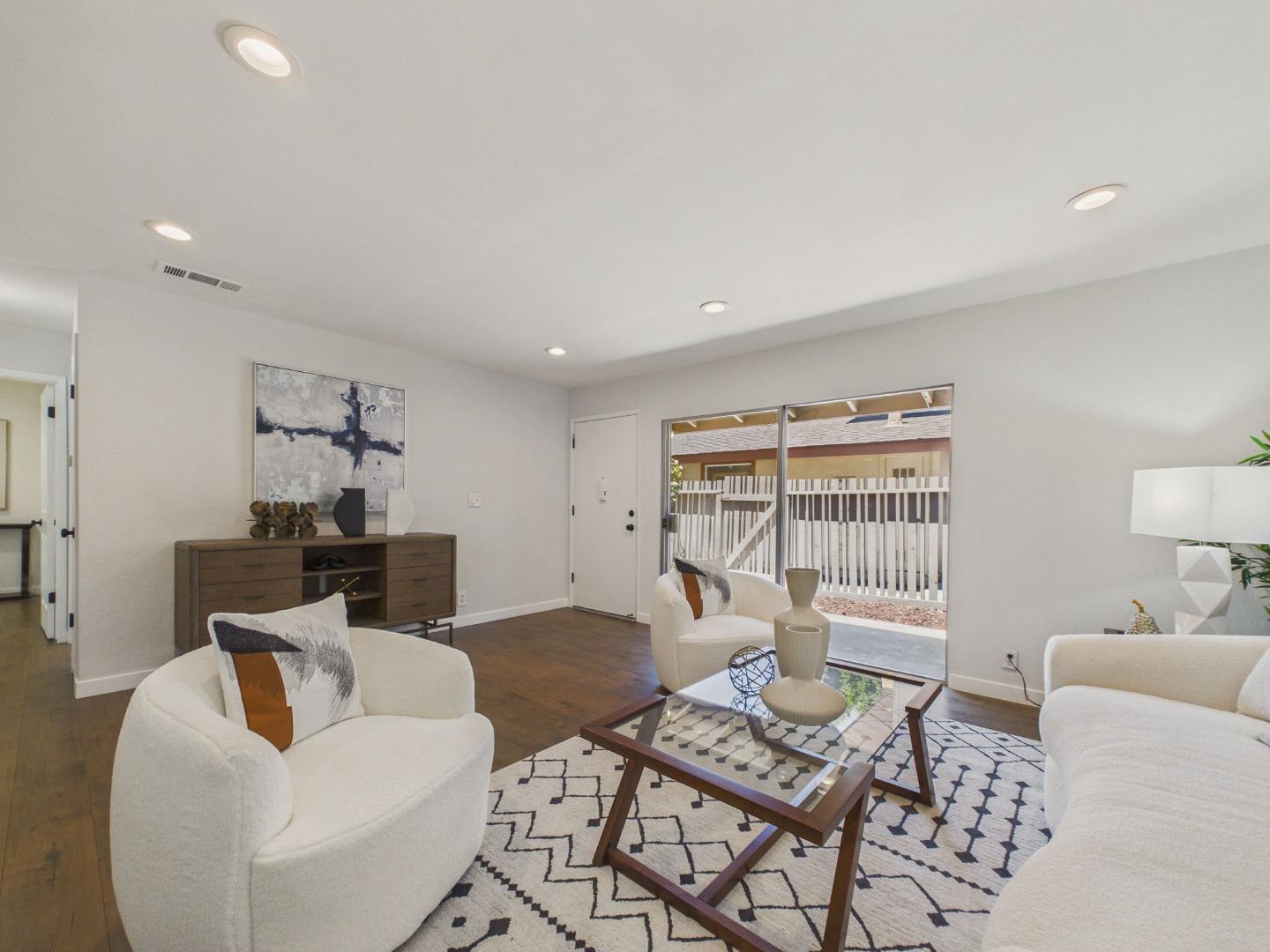 215 Red Oak Drive, #G, Sunnyvale, CA 94086