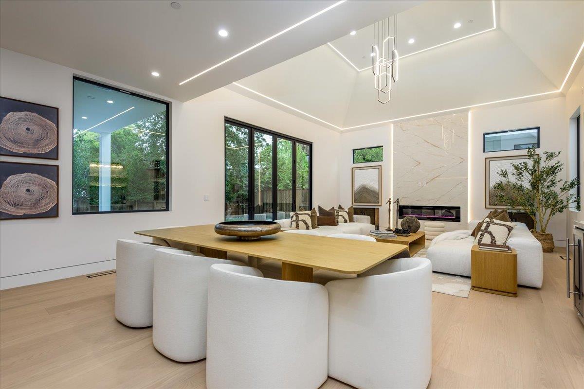 3841 Alameda De Las Pulgas, MenloPark, CA 94025