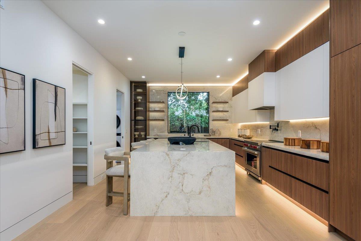3841 Alameda De Las Pulgas, MenloPark, CA 94025