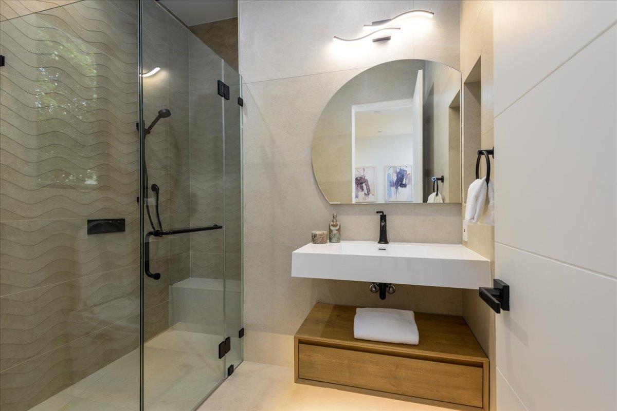 3841 Alameda De Las Pulgas, MenloPark, CA 94025
