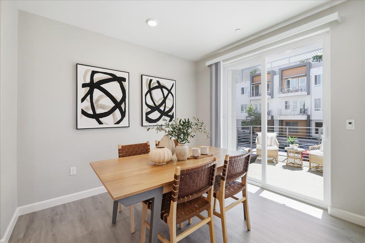 337 Llano De Los Robles Avenue, #7, SanJose, CA 95136
