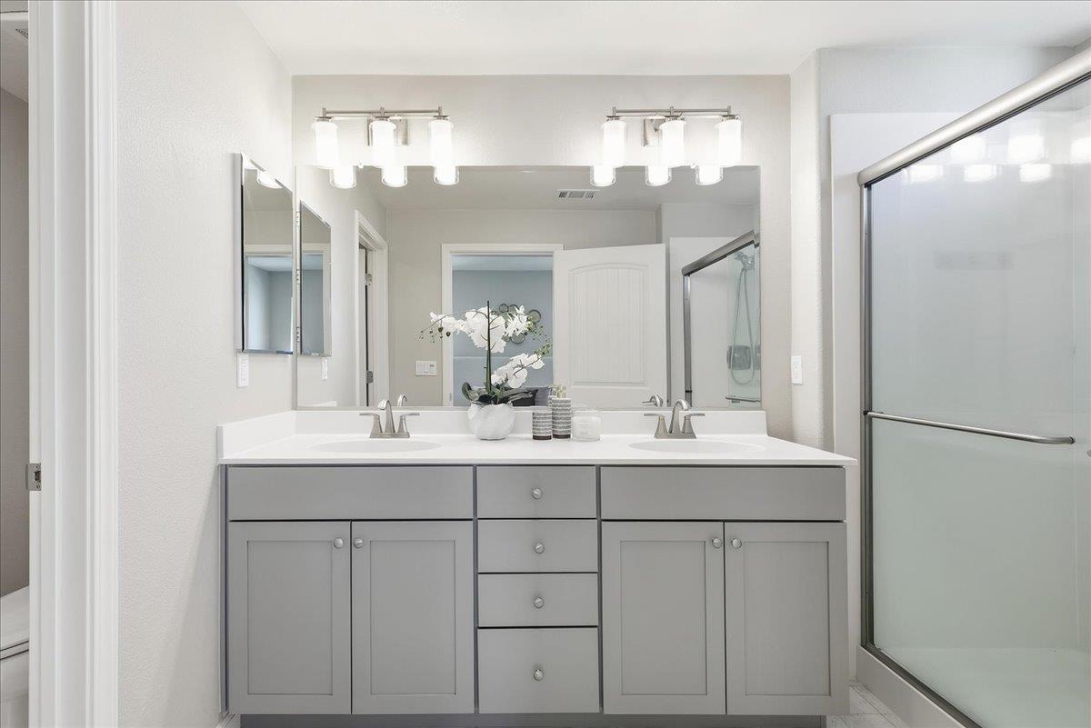 337 Llano De Los Robles Avenue, #7, SanJose, CA 95136