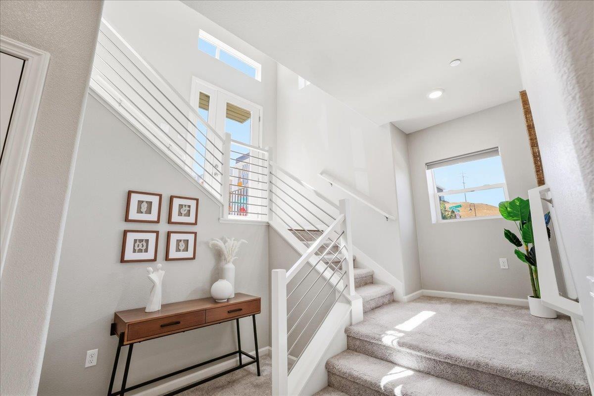 337 Llano De Los Robles Avenue, #7, SanJose, CA 95136