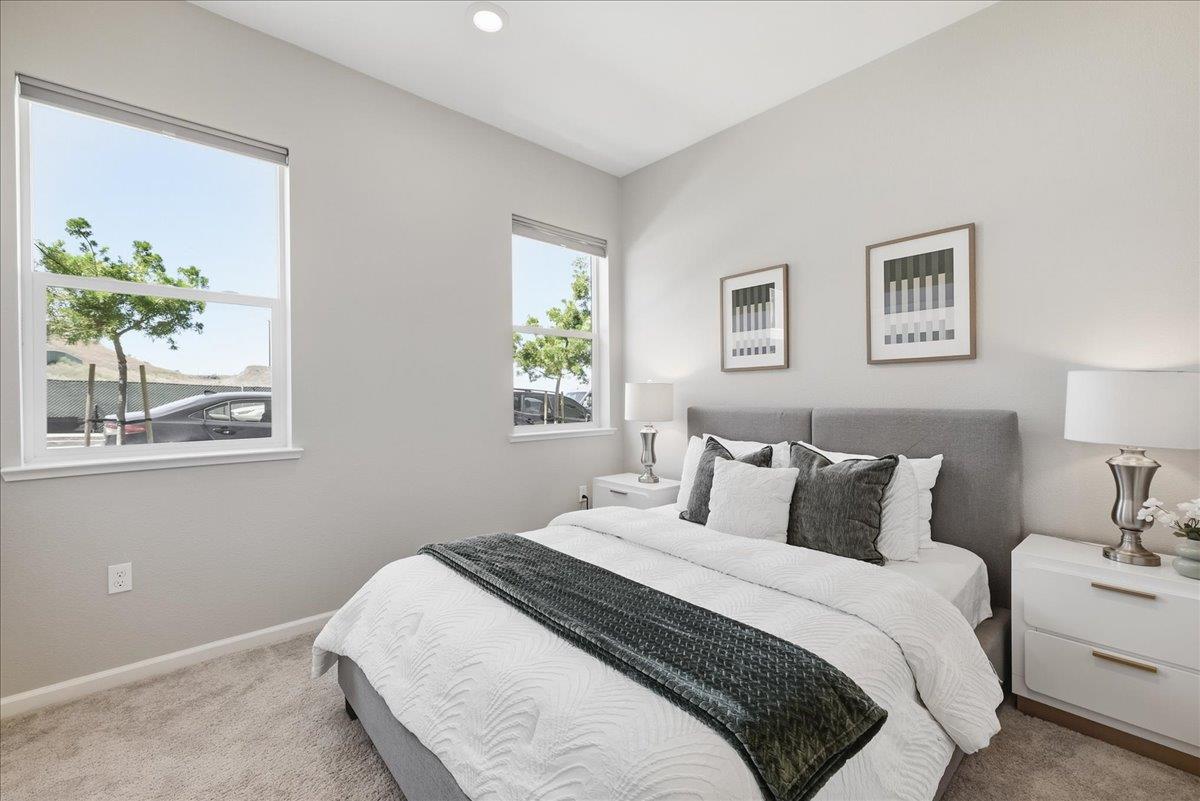 337 Llano De Los Robles Avenue, #7, SanJose, CA 95136
