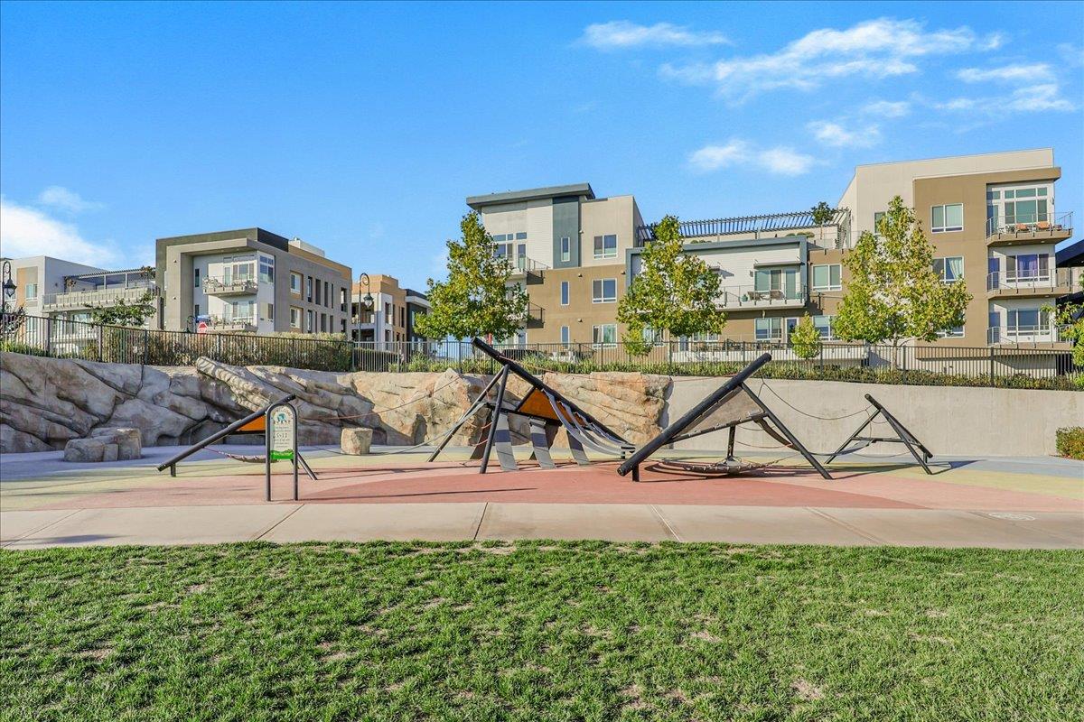 337 Llano De Los Robles Avenue, #7, SanJose, CA 95136