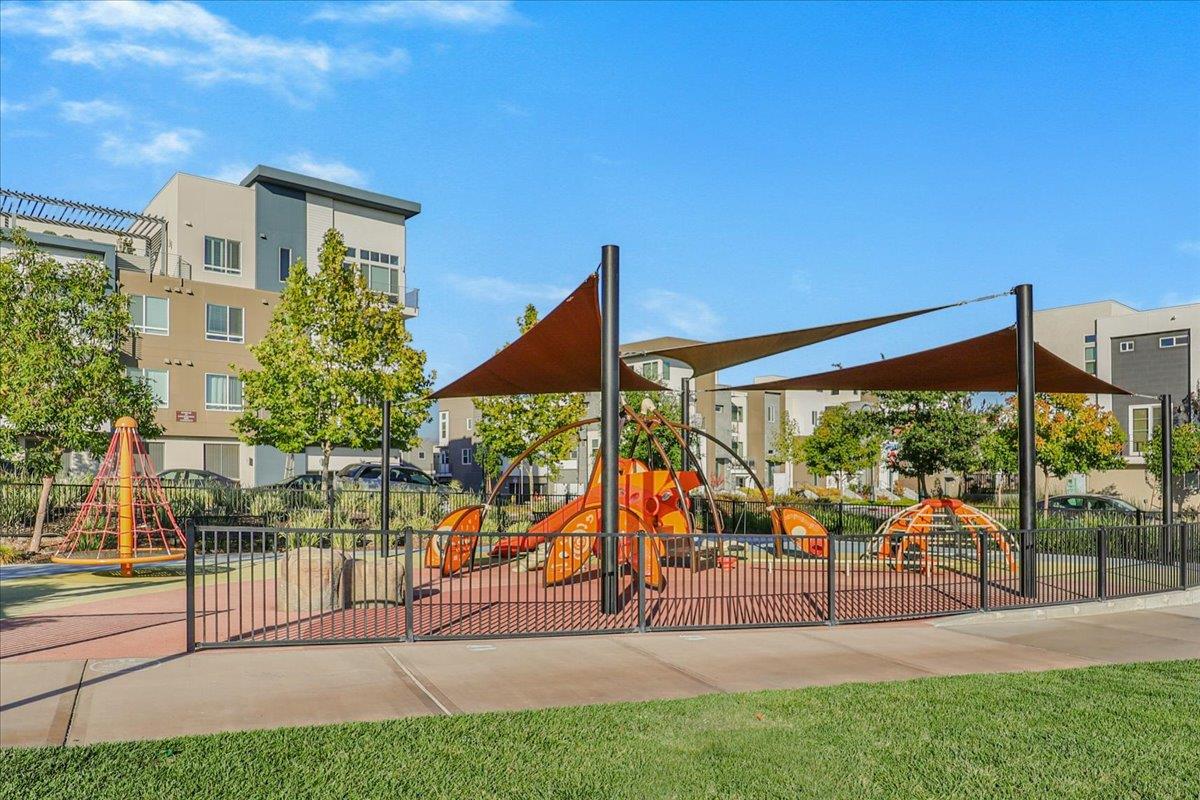 337 Llano De Los Robles Avenue, #7, SanJose, CA 95136