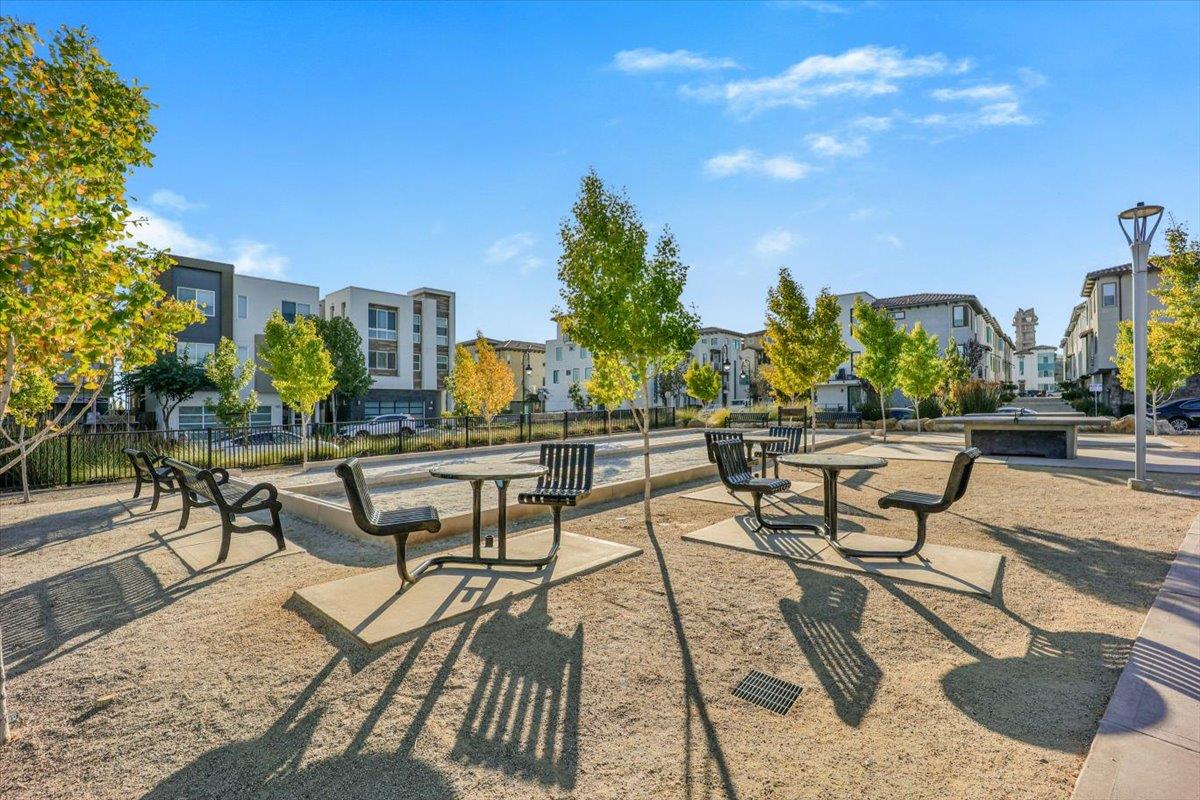 337 Llano De Los Robles Avenue, #7, SanJose, CA 95136