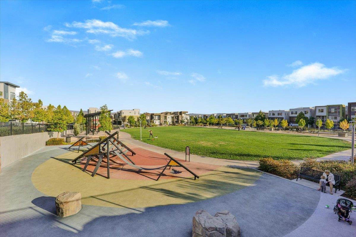 337 Llano De Los Robles Avenue, #7, SanJose, CA 95136