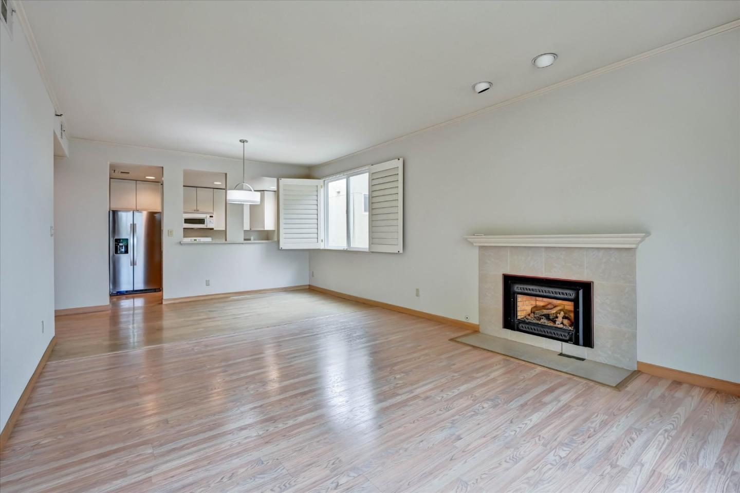 30 Lorton Avenue, #303, Burlingame, CA 94010
