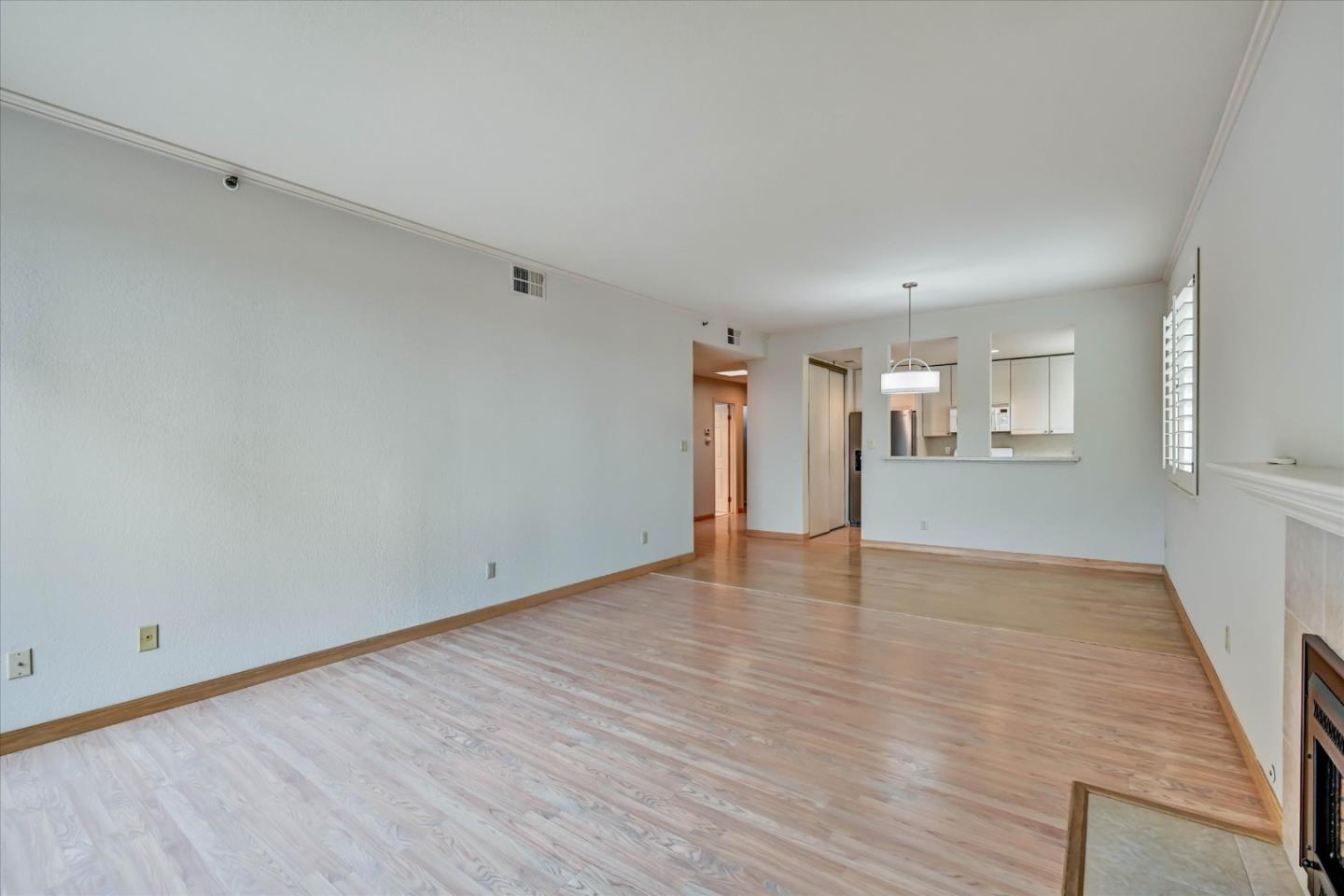 30 Lorton Avenue, #303, Burlingame, CA 94010