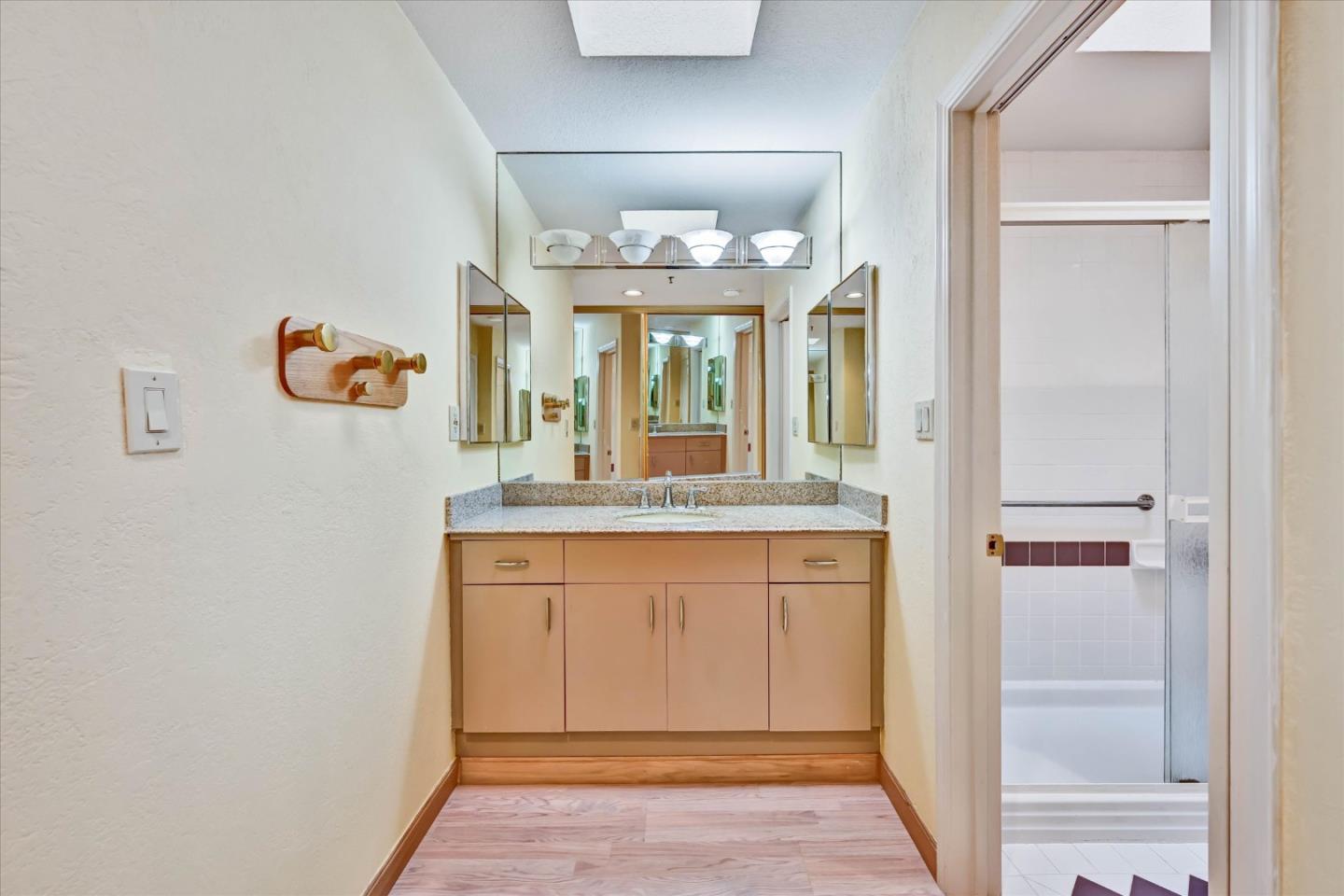 30 Lorton Avenue, #303, Burlingame, CA 94010