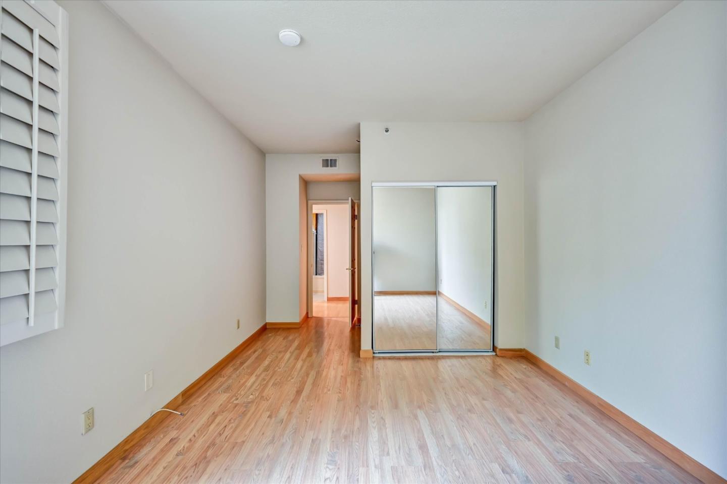 30 Lorton Avenue, #303, Burlingame, CA 94010