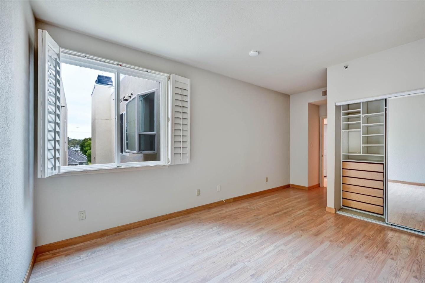 30 Lorton Avenue, #303, Burlingame, CA 94010