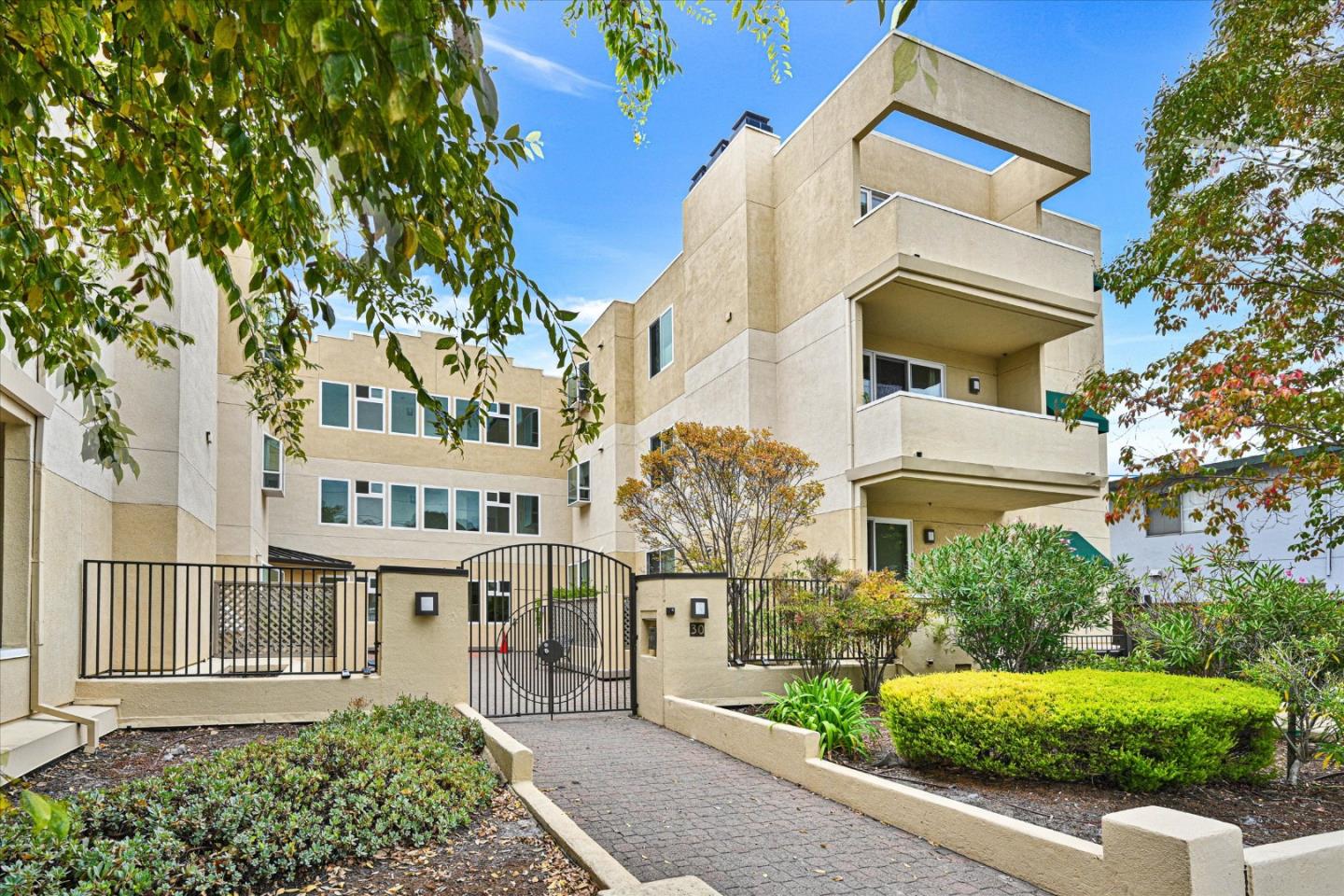 30 Lorton Avenue, #303, Burlingame, CA 94010