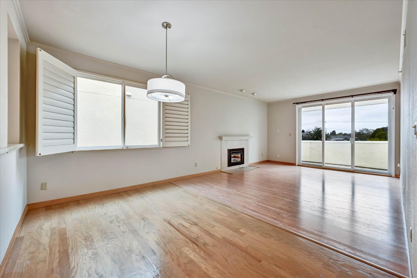30 Lorton Avenue, #303, Burlingame, CA 94010