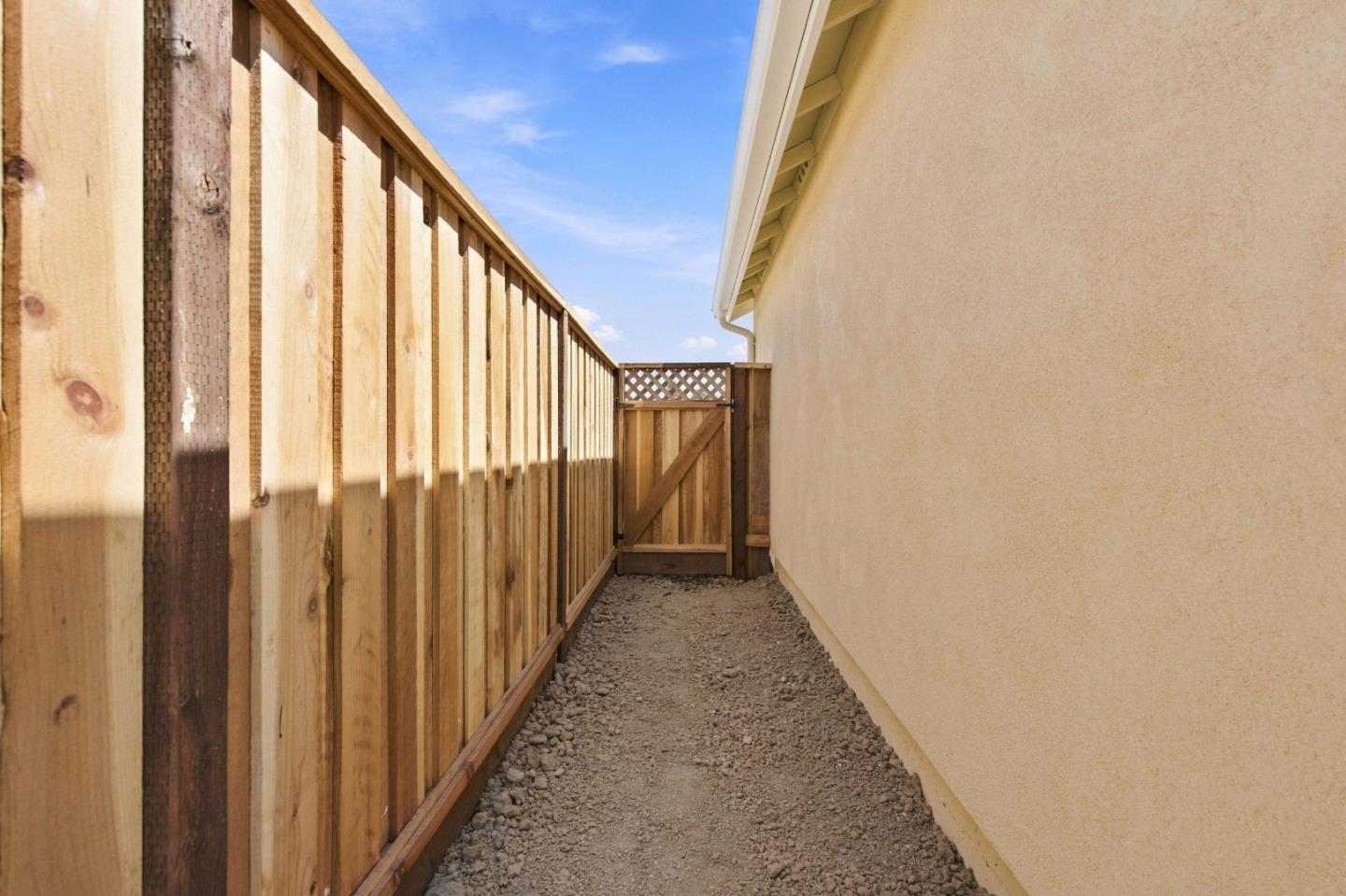 748 Aurora Way, KingCity, CA 93930