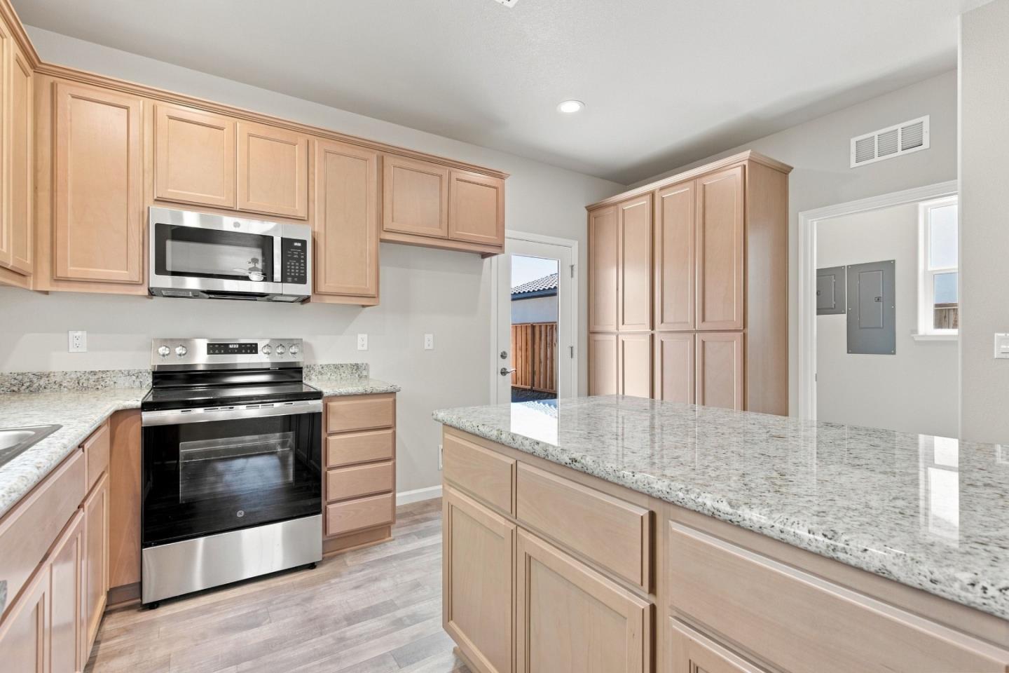 748 Aurora Way, KingCity, CA 93930