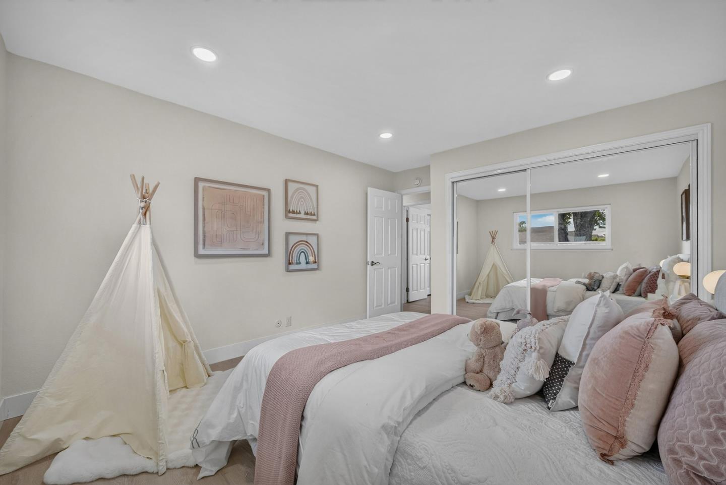2589 Royal Ann Court, UnionCity, CA 94587