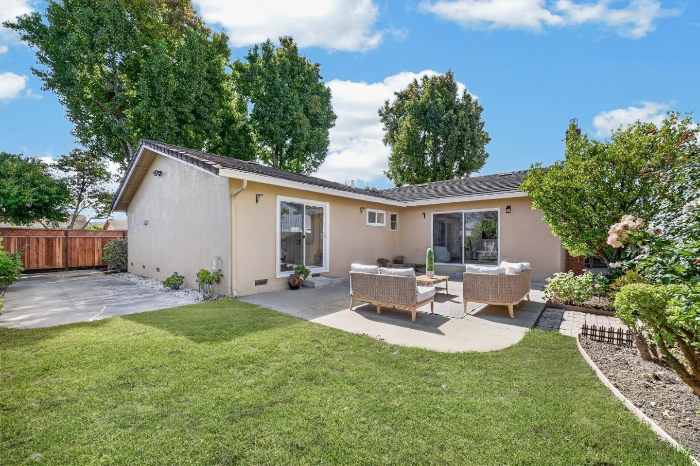 2589 Royal Ann Court, UnionCity, CA 94587