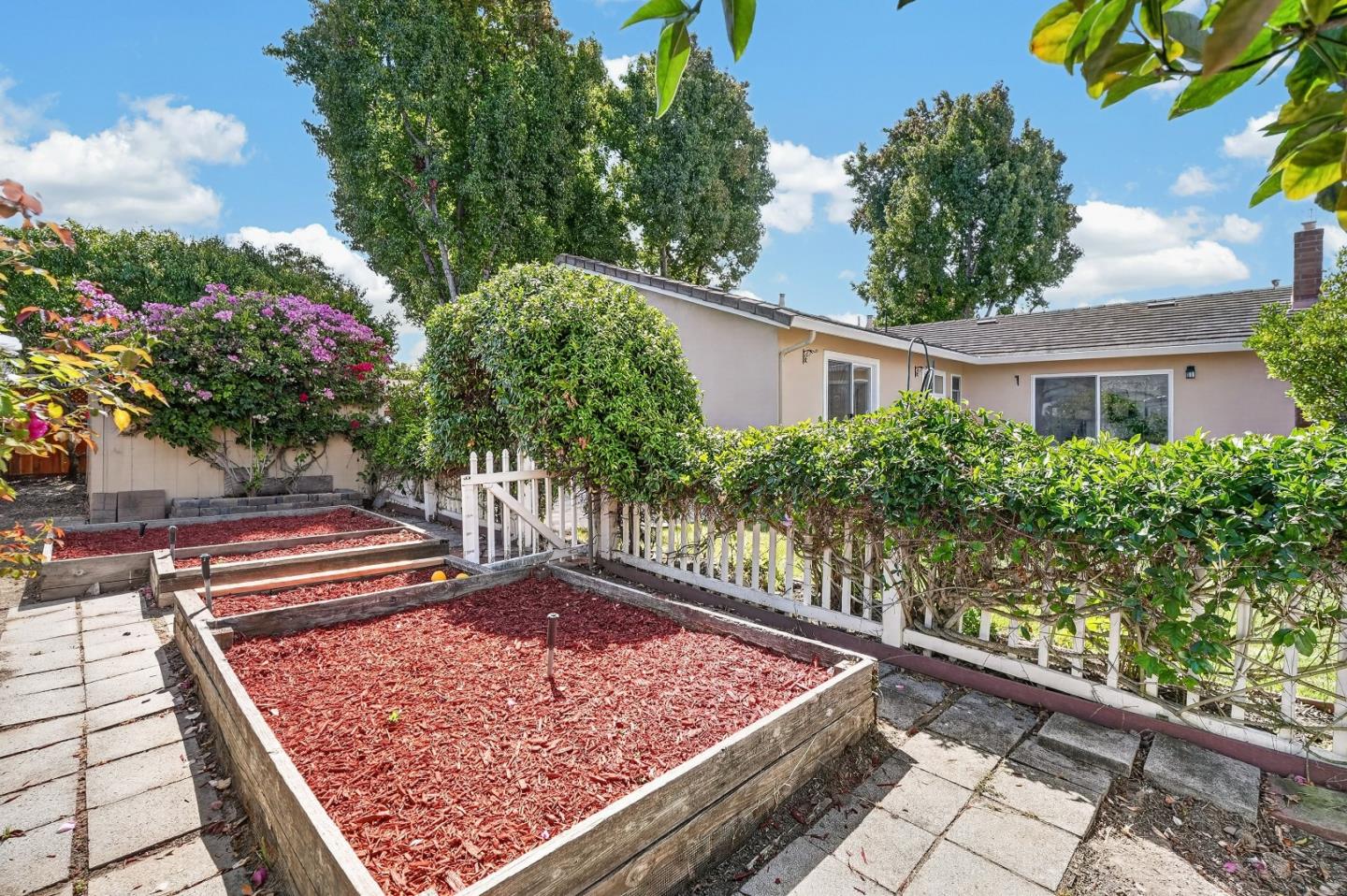 2589 Royal Ann Court, UnionCity, CA 94587