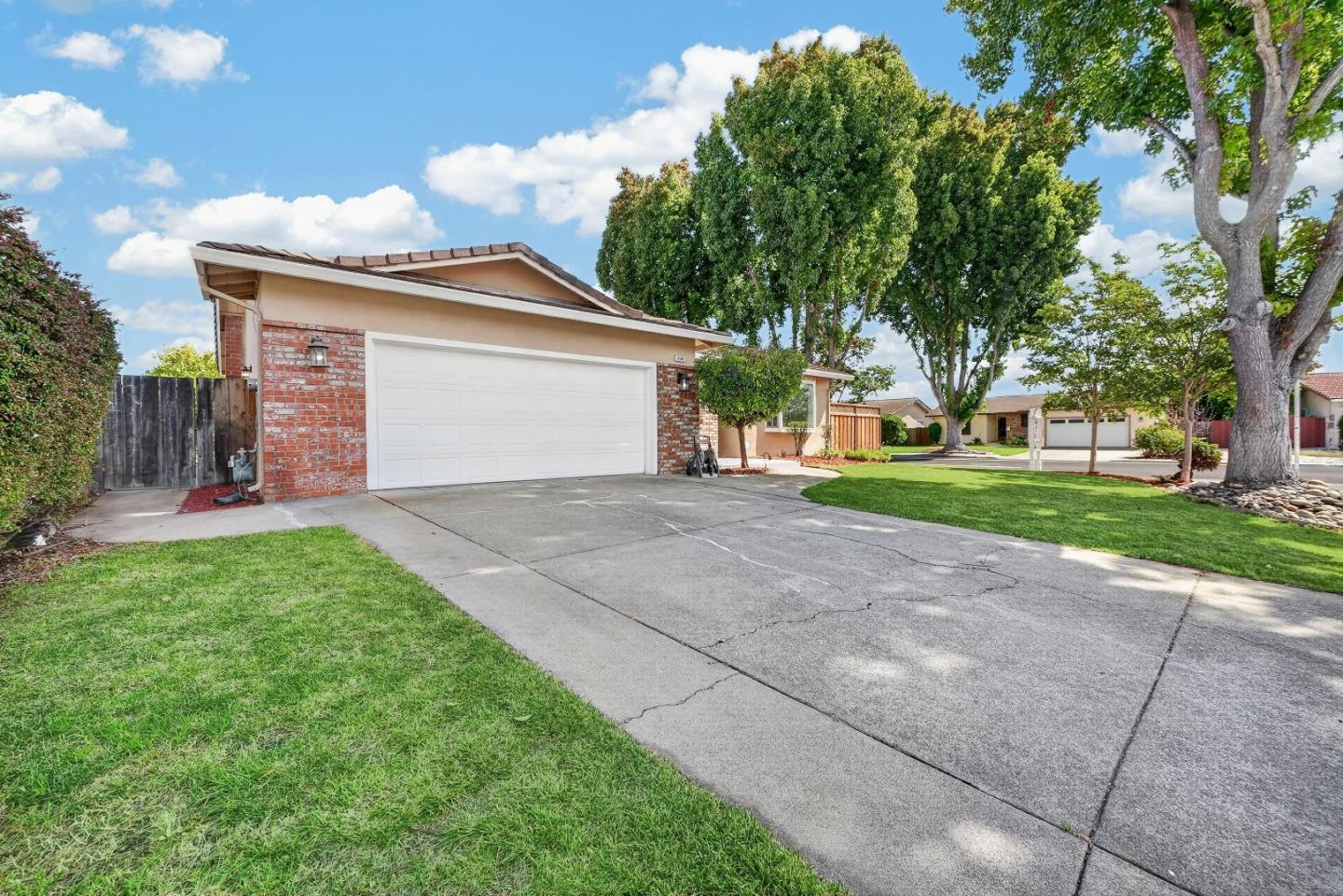 2589 Royal Ann Court, UnionCity, CA 94587