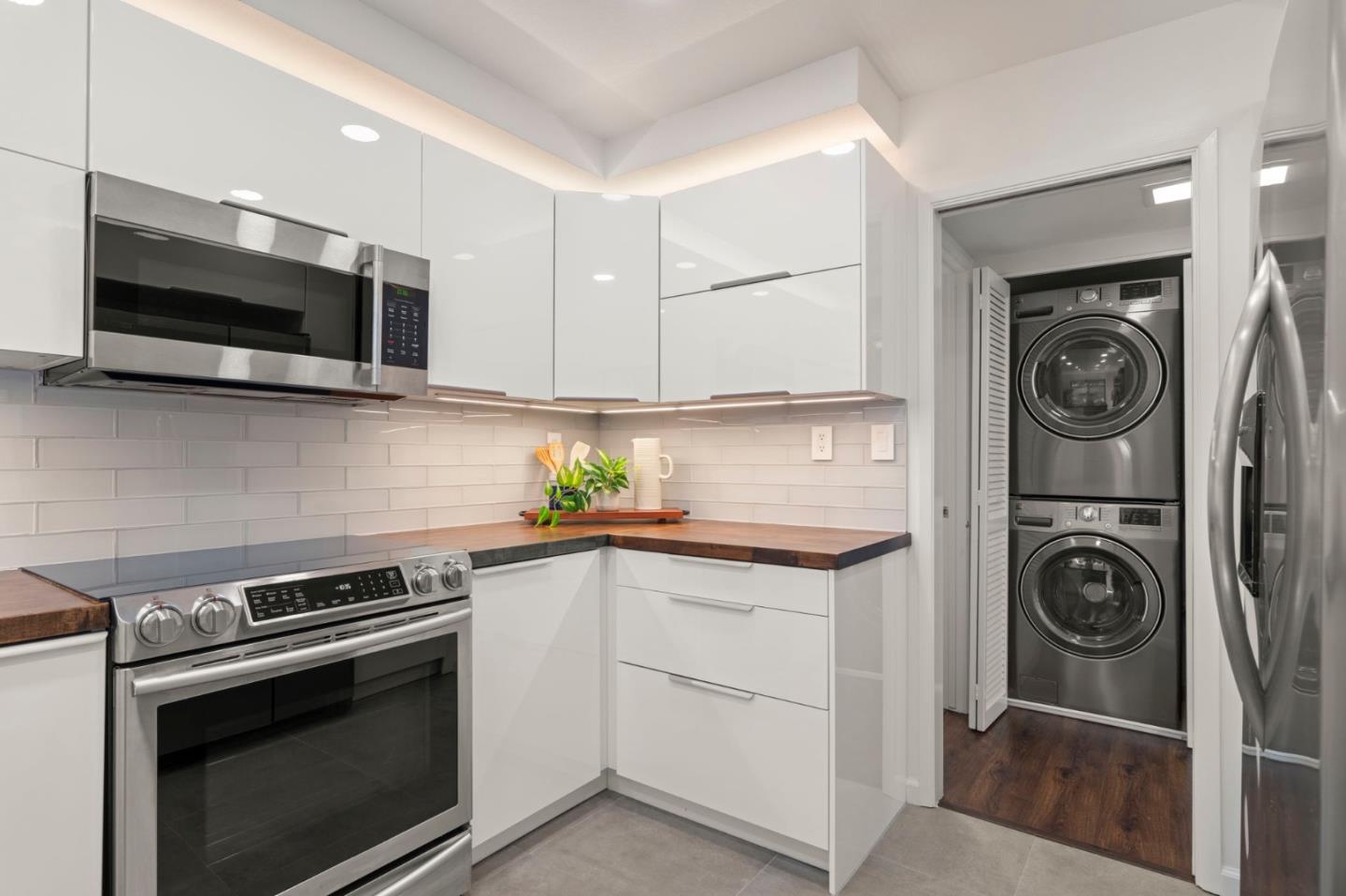 1327 Greenwich Court, SanJose, CA 95125