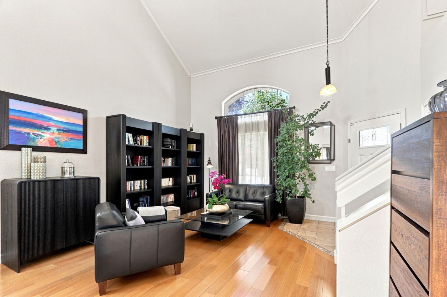 1044 Woodvale Court, SanJose, CA 95116