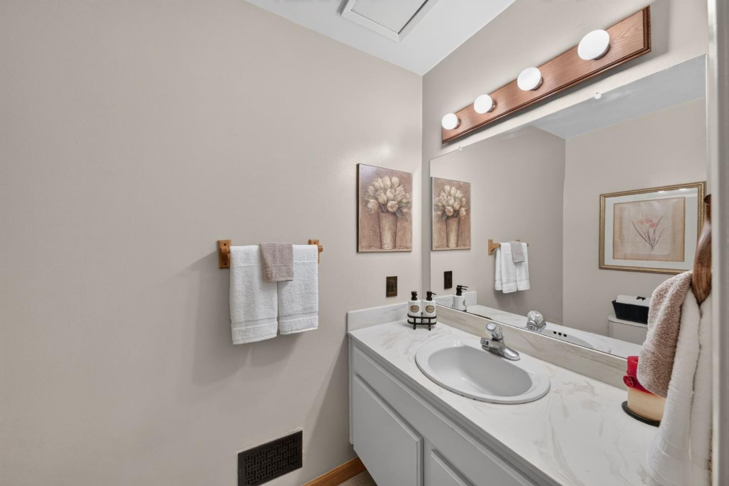 4048 Victoria Park Drive, SanJose, CA 95136
