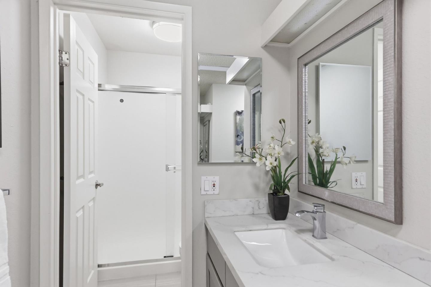 3325 Brittan Avenue, #10, SanCarlos, CA 94070