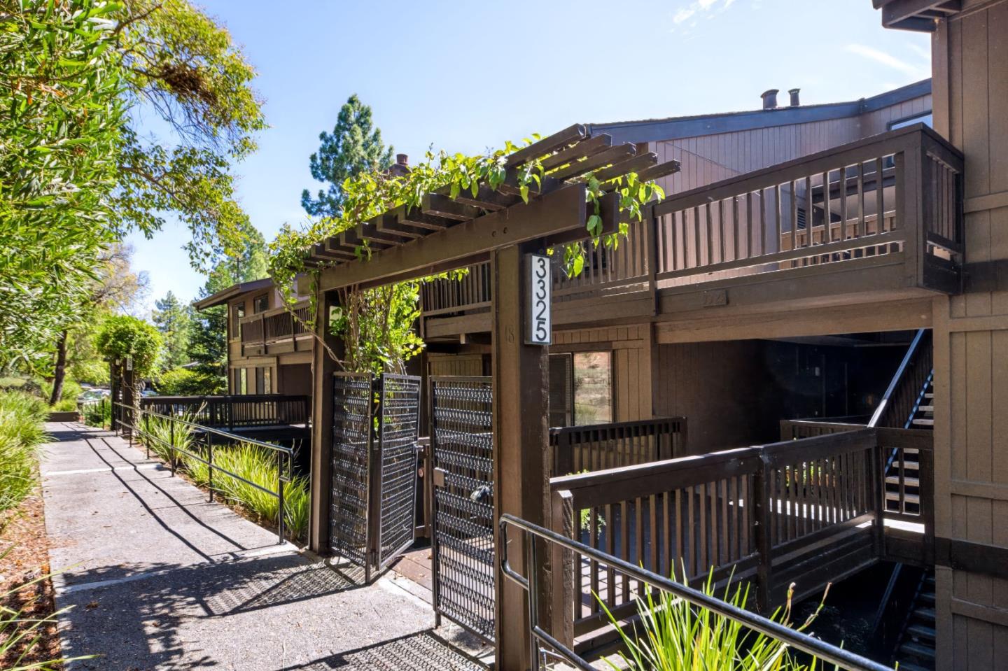 3325 Brittan Avenue, #10, SanCarlos, CA 94070