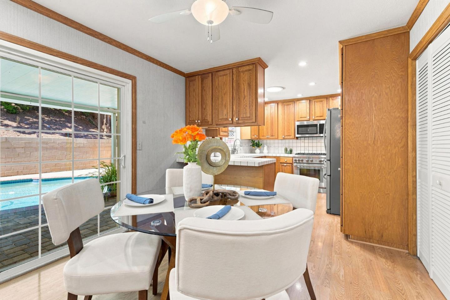 2460 Edith Avenue, RedwoodCity, CA 94061