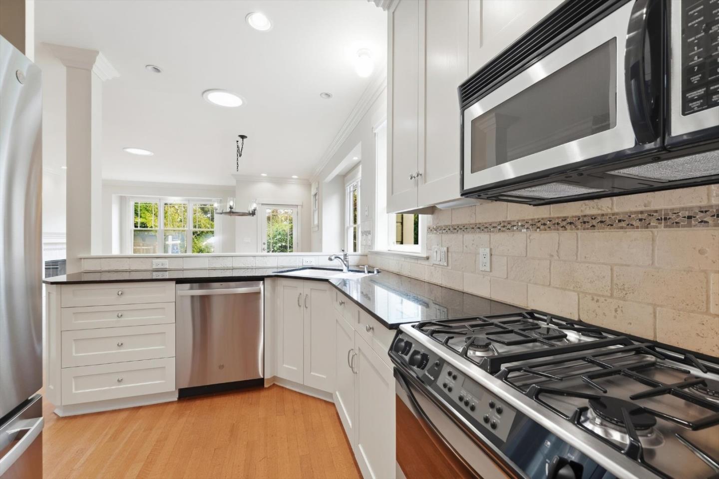 27 Cross Way, LosGatos, CA 95030