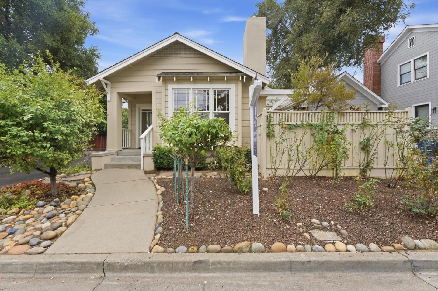 27 Cross Way, LosGatos, CA 95030