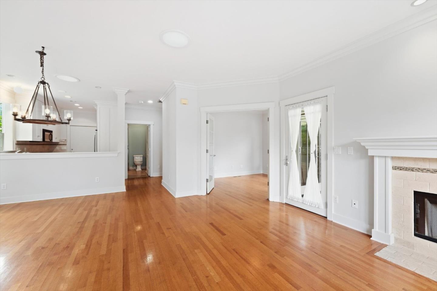27 Cross Way, LosGatos, CA 95030