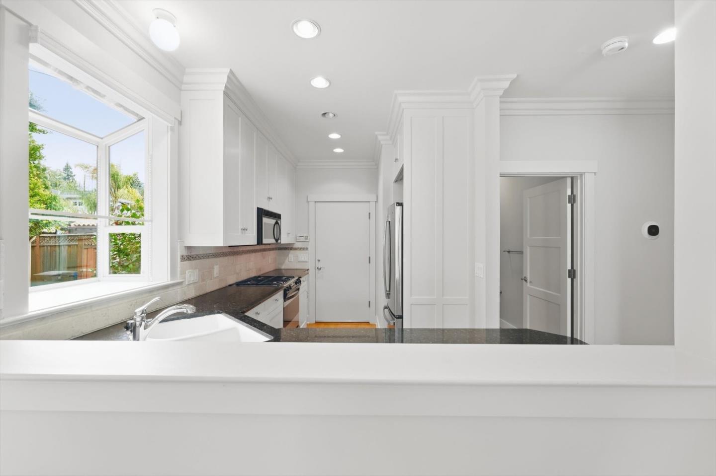 27 Cross Way, LosGatos, CA 95030