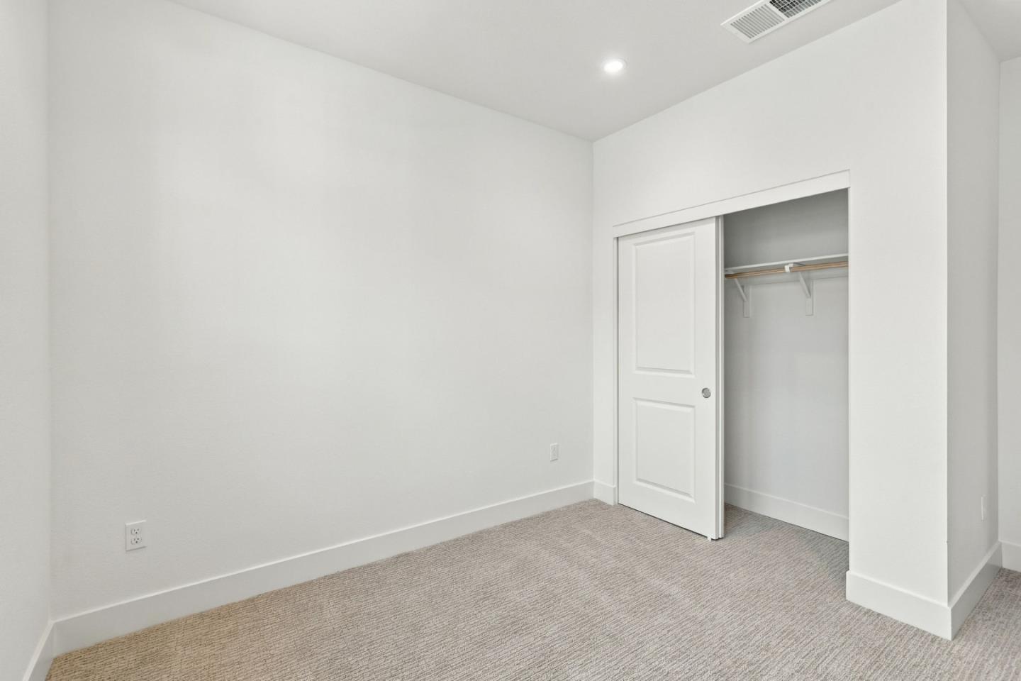 130 Oak Circle, Walnut Creek, CA 94597