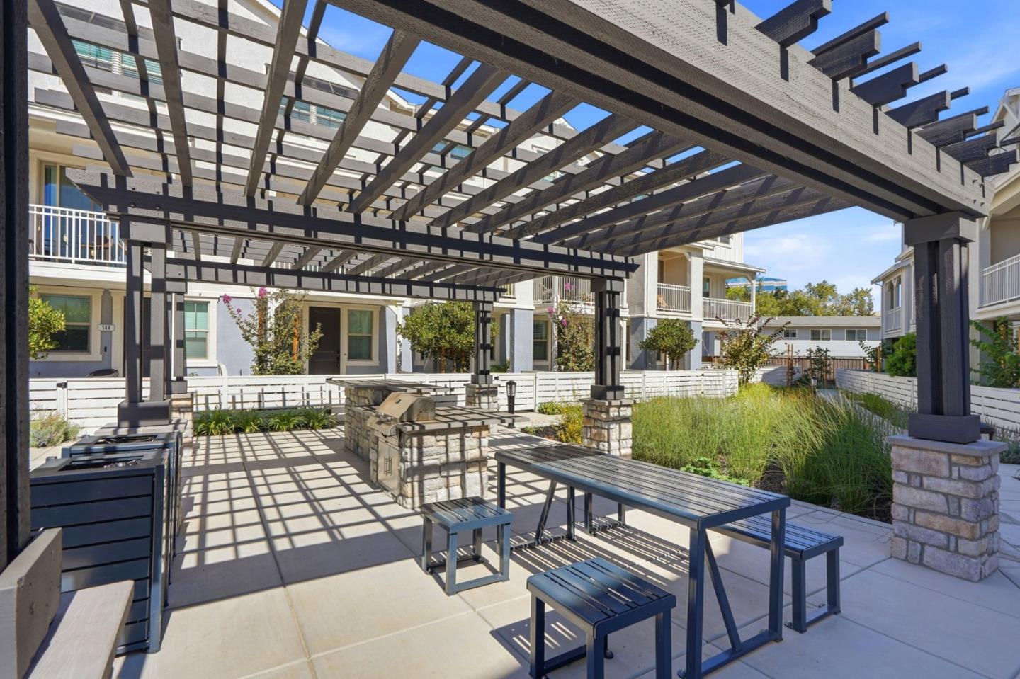 130 Oak Circle, Walnut Creek, CA 94597
